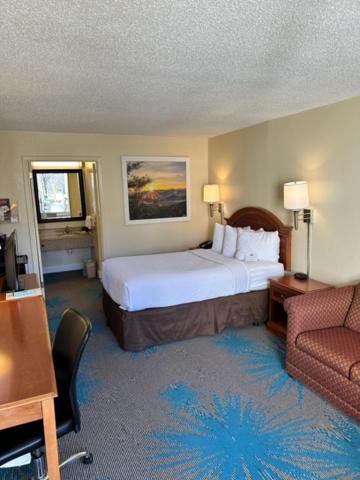 Days Inn By Wyndham Asheville West Candler Exterior foto