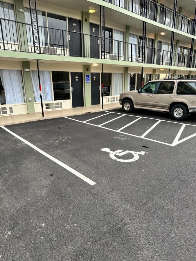 Days Inn By Wyndham Asheville West Candler Exterior foto